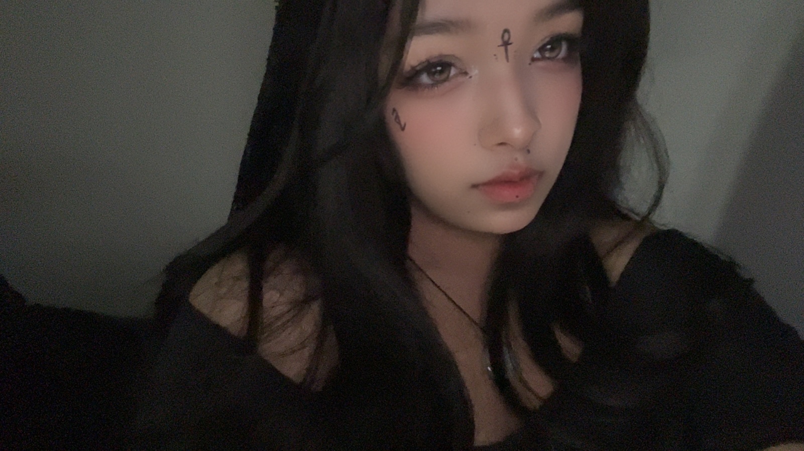 UGC005046