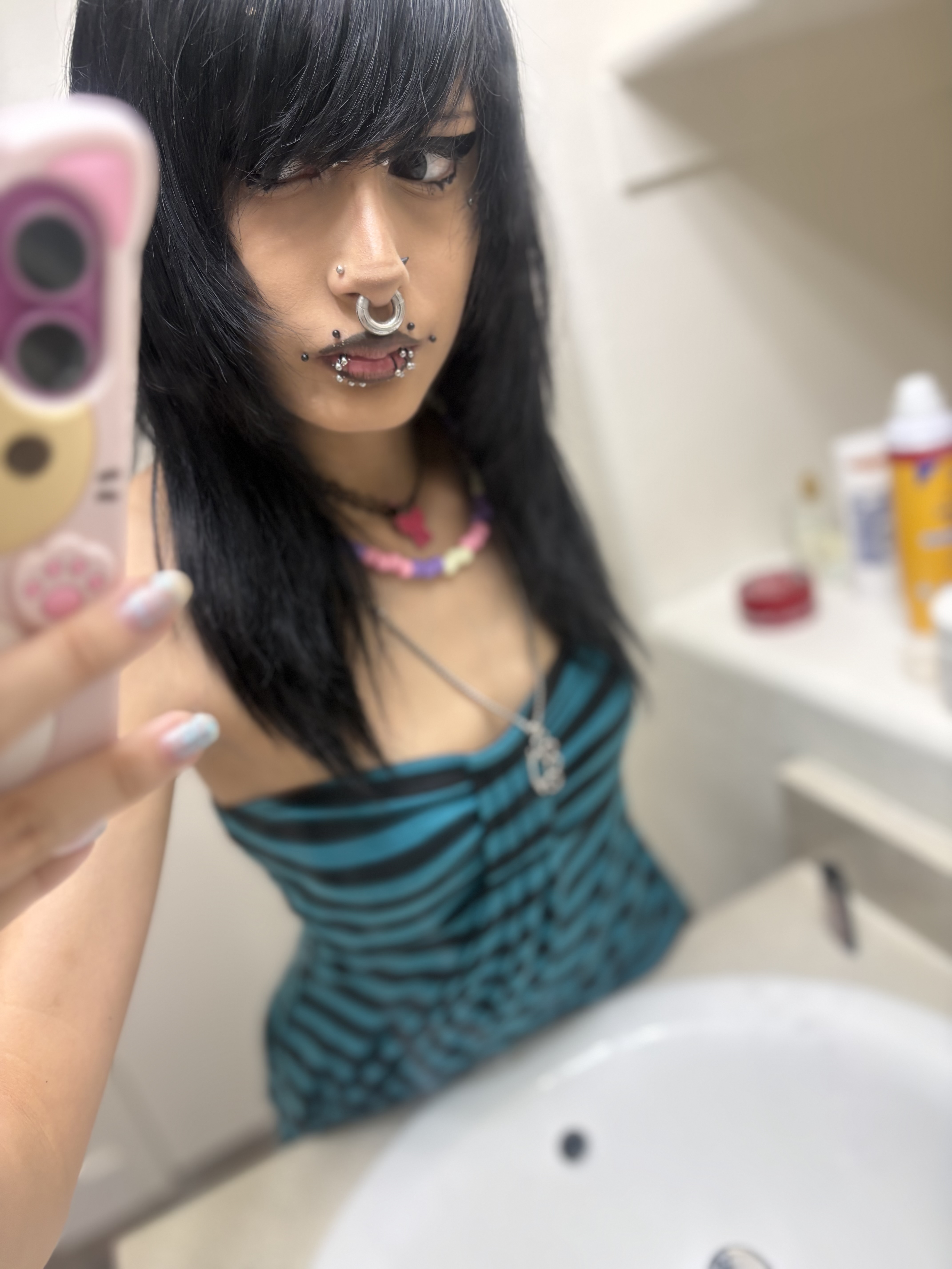 UGC004568