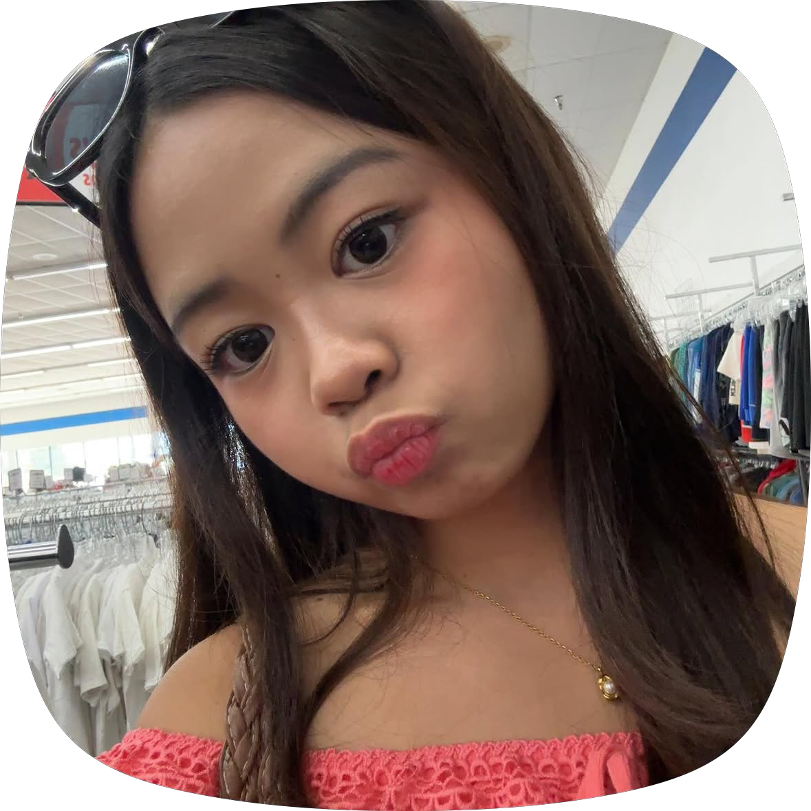 UGC004977