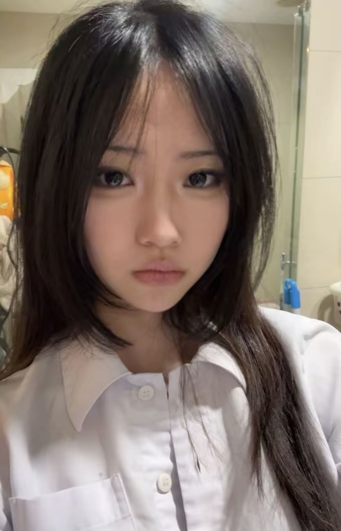 UGC007629