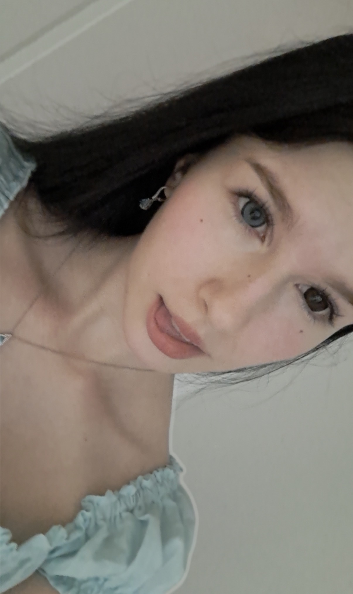 UGC006034